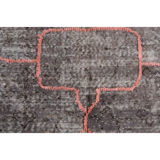 Minimalist Geometric Pattern Vintage Rug For Sale - Image 6 of 10