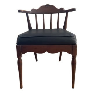 Vintage John Stuart Colonial Revival Barrel Back Spindle Armchair For Sale