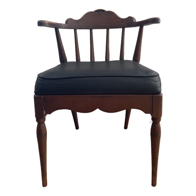 Vintage John Stuart Colonial Revival Barrel Back Spindle Armchair For Sale