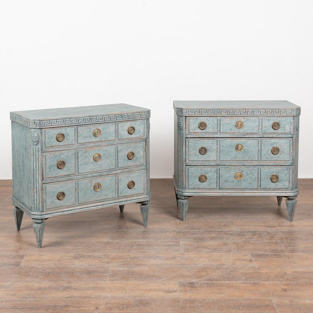 Gustavian (Swedish) Mid-19th Century Swedish Gustavian Pair of Blue Painted Chests of Drawers For Sale - Image 3 of 15