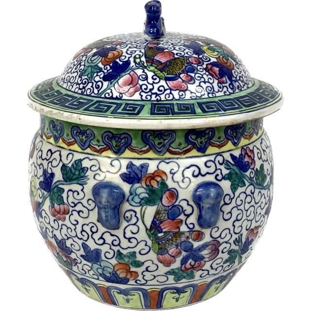 19th Century Famille Rose Butterfly Rice Jar With Foo Dog Lid For Sale - Image 5 of 7