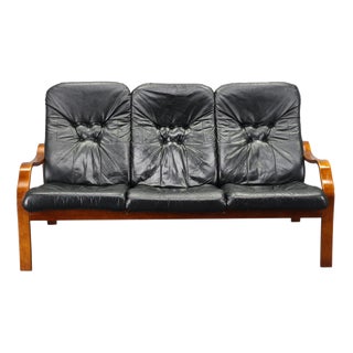 Scandinavian Leather Sofa in the style of Alvar Aalto, 1970s For Sale