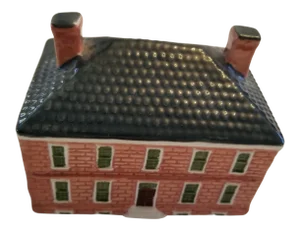 Royal Goedewaagen Delft Holland George Wythe House & Kings Arms Barbershop Williamsburg