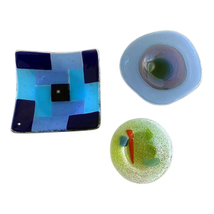 1970s Set of Three Studio Fused Glass Dishes Higgins M