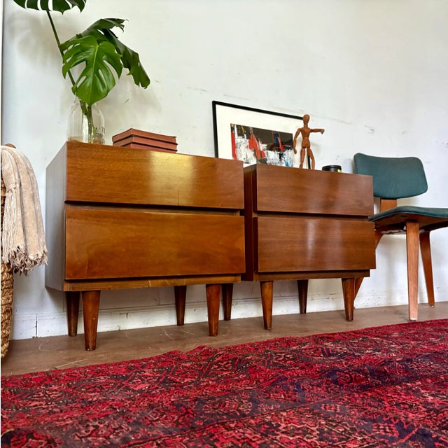 1960s Mid- Century Modern American of Martinsville Walnut Veneer 2 Drawer Nightstands For Sale - Image 12 of 12