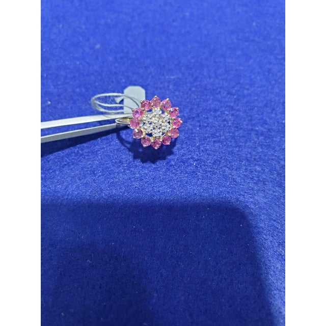 Contemporary Ruby & Diamond Sunburst Ring 1.00cttw 14k Yellow Gold, Size 6.5 For Sale - Image 3 of 3