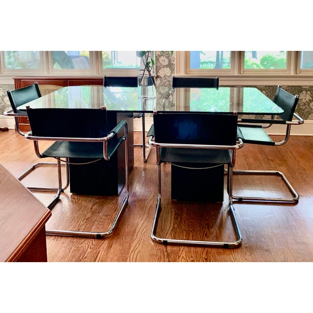 Mid-Century Modern Set of 6 Matteo Grassi Mg5 Attributed Cantilevered Dining Chairs in Black Leather and Chrome, Italy, 1980s For Sale - Image 3 of 12