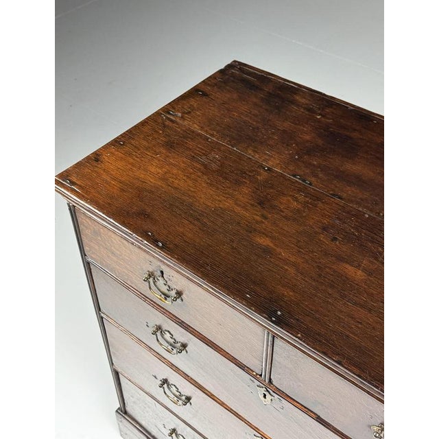 Georgian Chest of Drawers, 18th Century For Sale - Image 14 of 18