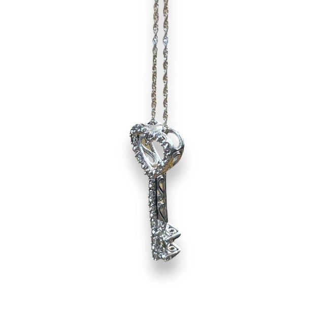 Modern 10k White Gold Heart-Key Pendant With Diamonds For Sale - Image 3 of 4