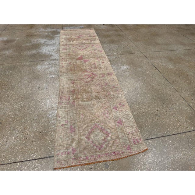 Beige Galerie Shabab Collection Mid-20th Century Turkish Anatolian Runner For Sale - Image 8 of 10