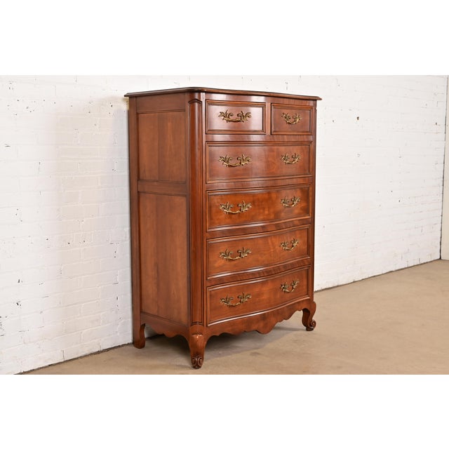 Kindel Furniture 1980s Kindel Furniture French Provincial Louis XV Carved Cherry Wood Highboy Dresser For Sale - Image 4 of 13