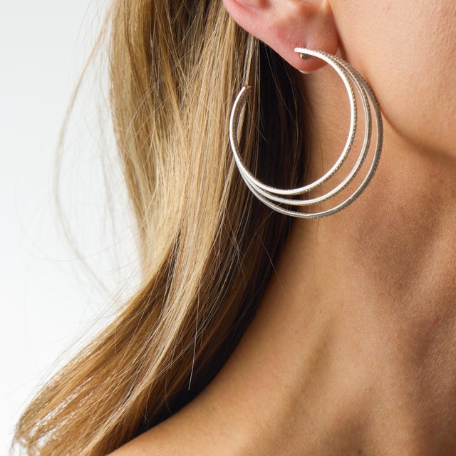 2010s Messika Diamond 18k White Gold Gatsby Hoop Earrings, A Pair For Sale - Image 5 of 7