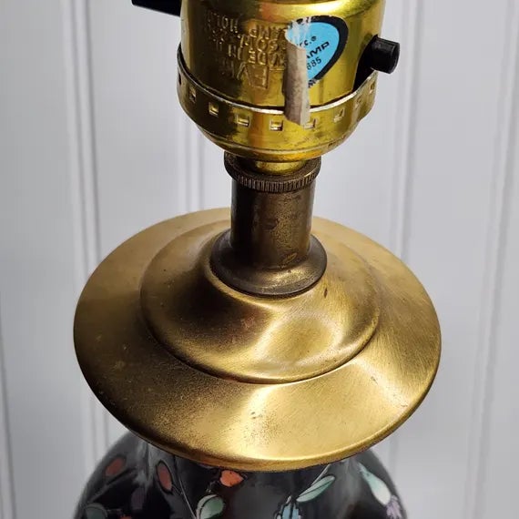 Vintage Famille Noire Black Floral Porcelain Chinoiserie Small Leviton Table Lamp Hong Kong For Sale - Image 11 of 13