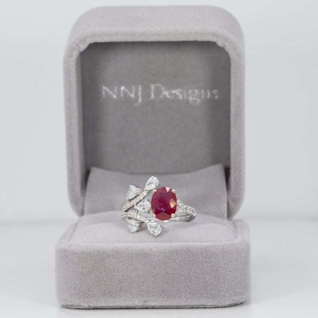 Gia Certified Mozambique Ruby Ring With Lab Grown Diamonds: Solid 14k Gold, Size 6.75 For Sale - Image 4 of 10