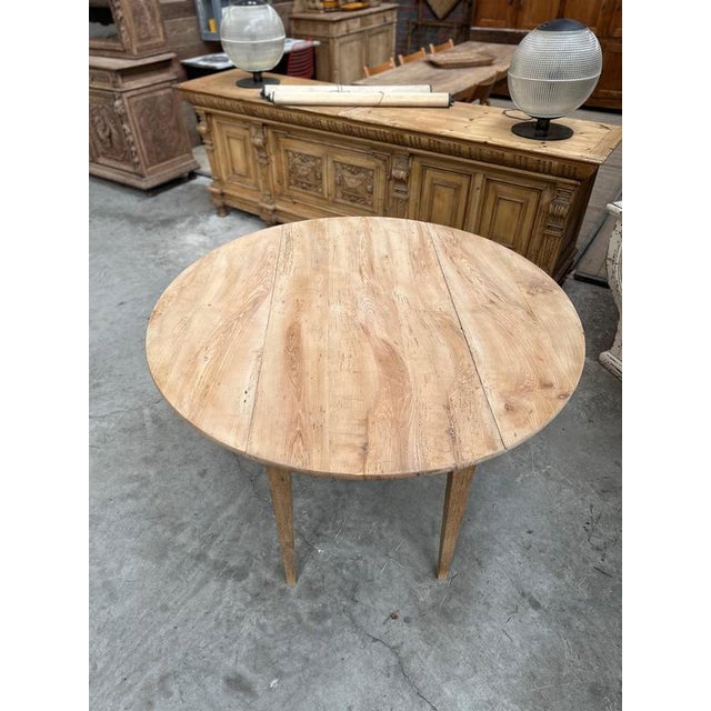 Early 20th Century Round Elm Table For Sale - Image 6 of 11