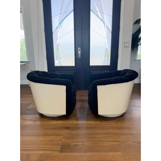 1970s 1973 Milo Baughman for Thayer Coggin Swivel Tub Lounge Chairs – Pair – Original Labels For Sale - Image 5 of 16