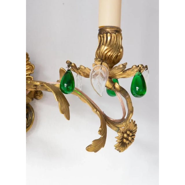 French Wall Light in Bronze with Green Crystals, 1890s For Sale - Image 6 of 11