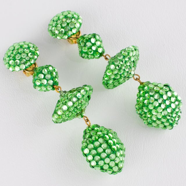 Contemporary Richard Kerr Dangle Pistachio Green Crystal Clip Earrings For Sale - Image 3 of 8