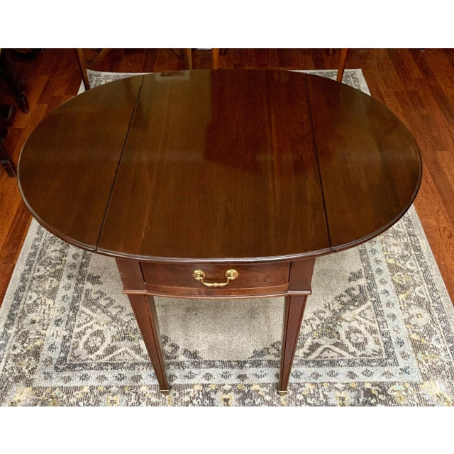 Traditional Ethan Allen Lamp Nightstand Pembroke Table Vintage For Sale - Image 3 of 9