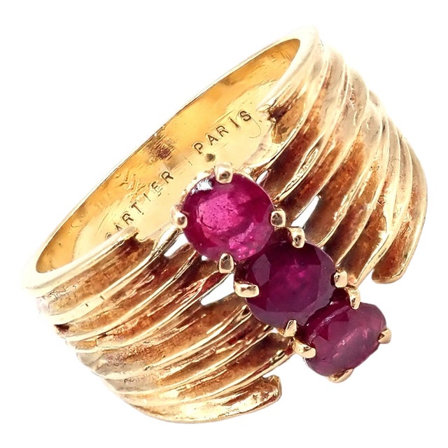 Vintage Cartier Yellow Gold Ruby Ring, Size 4.5 For Sale