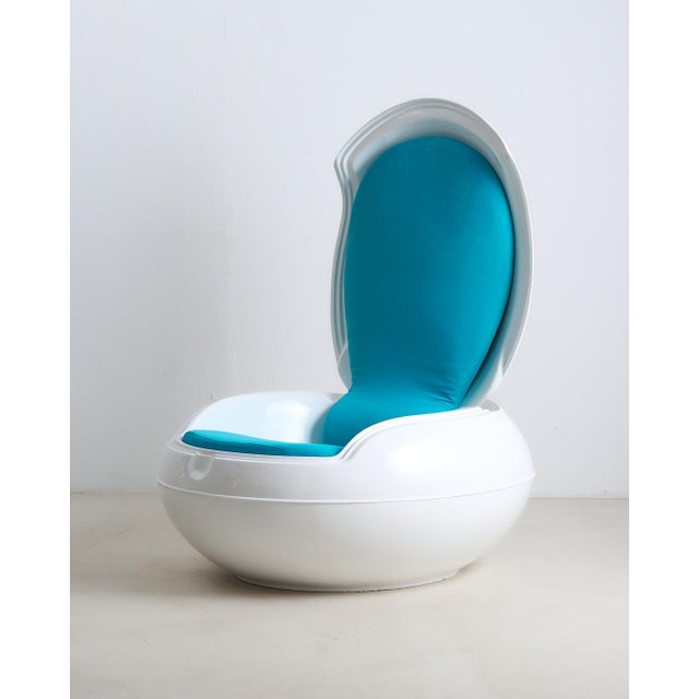 White Garden Egg Chair by Peter Ghyczy, 1968, in Worn conditions. Designed 1960 to 1969 This piece is attributed to the...