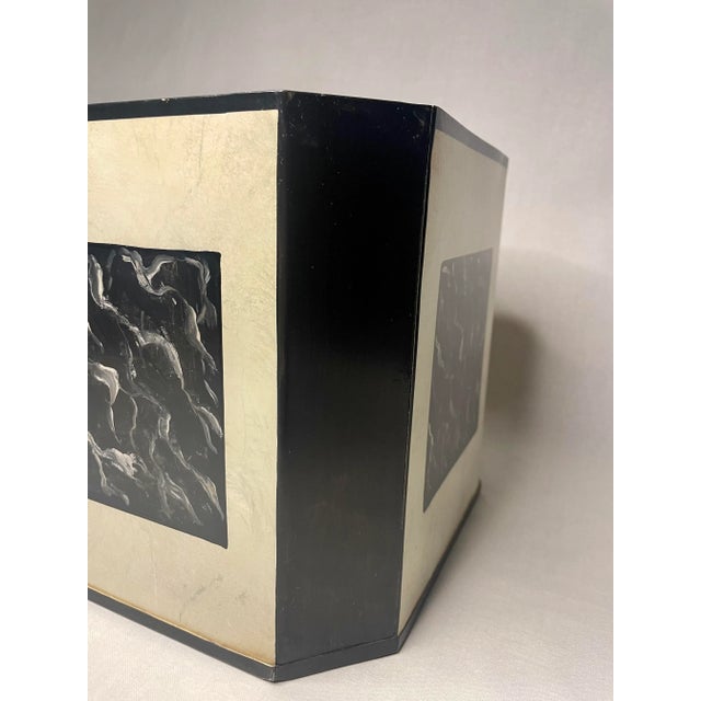 Late 20th Century Italian Florentine Faux Marble Hand Painted Tole Cachepot For Sale - Image 5 of 12
