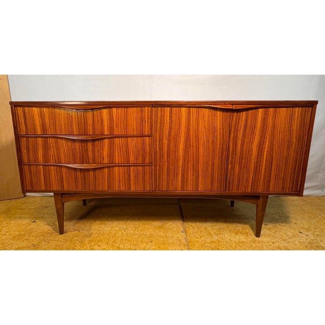 Mid-Century Modern Mid-Century Modern Teak and Zebrano Sideboard by Elliotts of Newbury, 1960 For Sale - Image 3 of 9