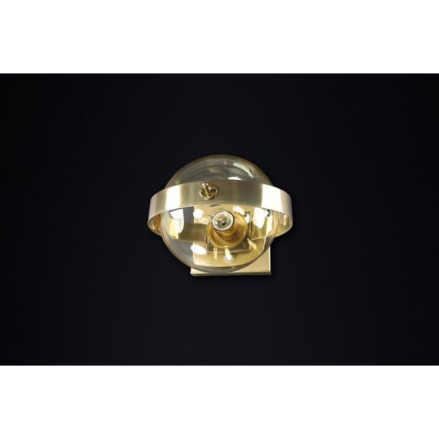 Mid-Century Modern Brass and Art Glass Sconce attributed to Preciosa, Czech Rupublic, 1950s For Sale - Image 3 of 10