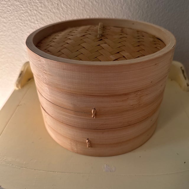 Bamboo steamers have been a staple in Asian cooking for centuries, particularly in Chinese cuisine, where they are used to...