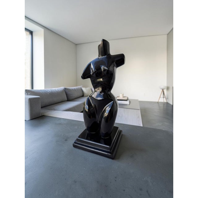 Stone Abstract Female Figure Sculpture • Hand‑Carved Black Stone • Modernist Mid‑Century Art For Sale - Image 7 of 7