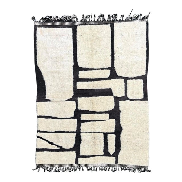 Hand-Knotted Stunning Moroccan Berber Beni Wool Rug For Sale