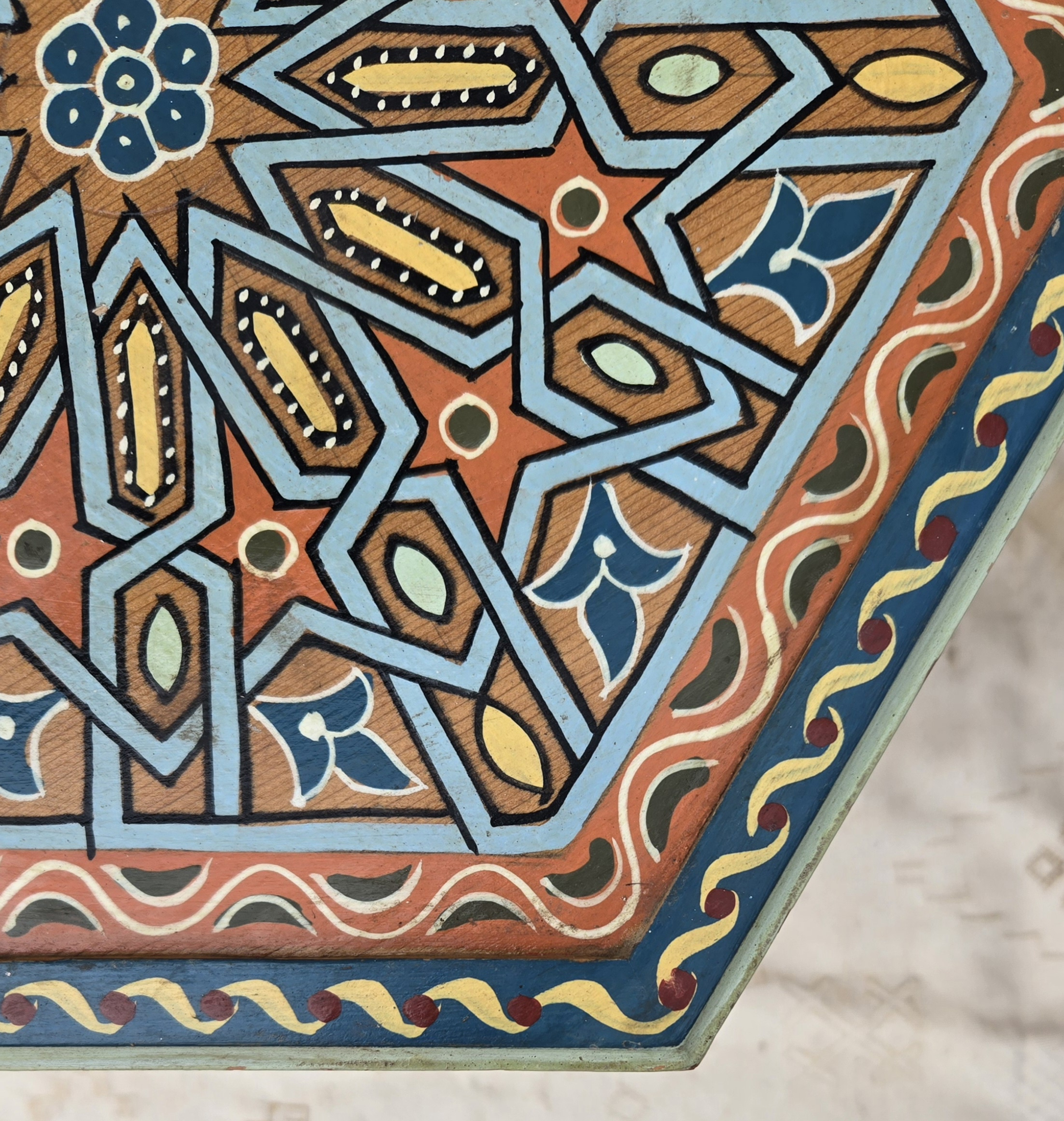 スペインのモザイクトレー Moroccan Hexagonal Hand Painted Wooden Side Table / Orange