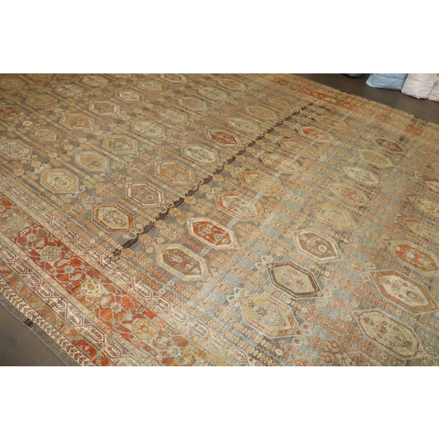 Oversize Caramel Tone Persian Bibikabad Rug no. j4422 For Sale - Image 13 of 16