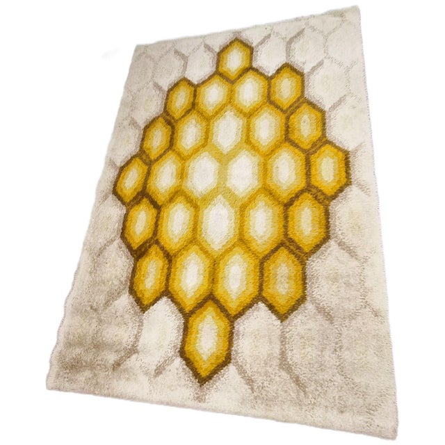 Yellow Vintage Space Age Honeycomb Rug from Desso 1970s For Sale - Image 8 of 8