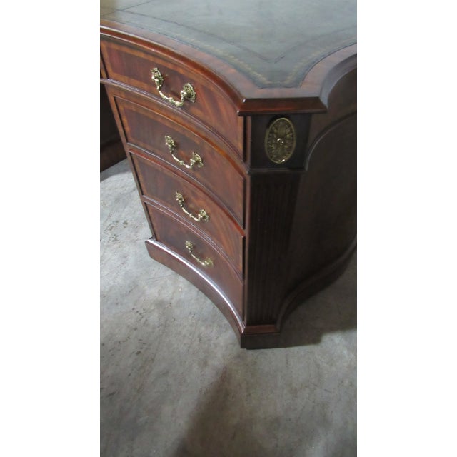 Maitland - Smith 1980s Maitland Smith Mahogany Executive Partner Desk Leather Amazing For Sale - Image 4 of 13