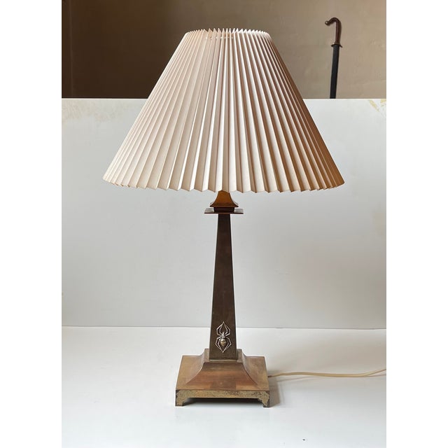 Gold Art Deco Black Widow Table Lamp in Bronze, 1930s For Sale - Image 8 of 15