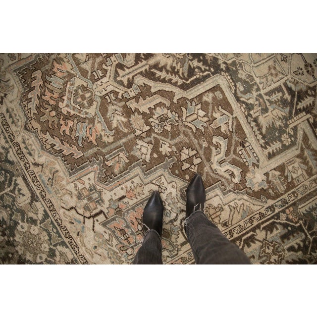 :: Center medallion with outwardly directed vines and germinating extensions with pinwheel colored floral top views and...