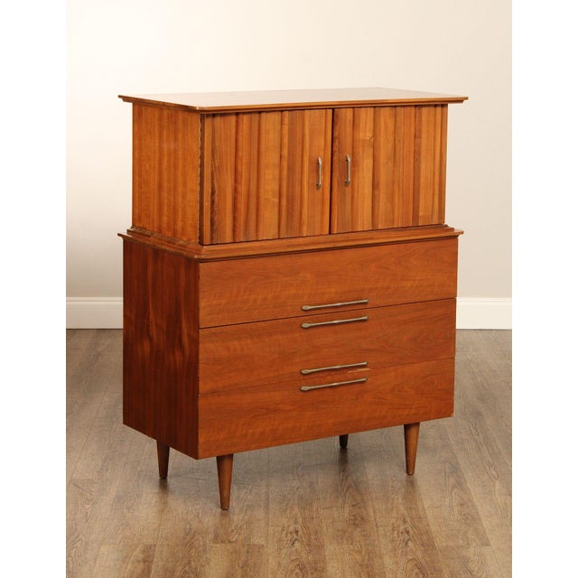 Mid-Century Modern Young Manufacturing Mid Century Modern Walnut Gentleman's Chest For Sale - Image 3 of 18