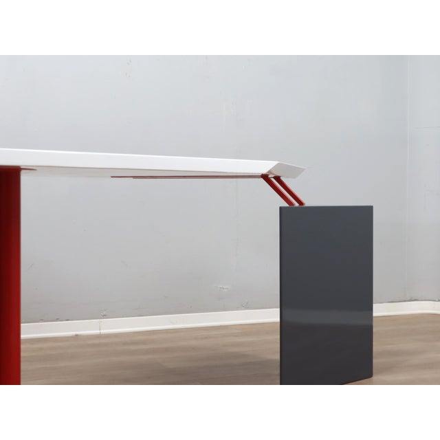 Metal Postmodern Writing Desk attributed to Franco Corradini for Saporiti, 1980s For Sale - Image 7 of 14