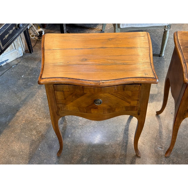 1920s Pair of Italian Walnut Side Tables With Parquetry Drawers For Sale - Image 6 of 12