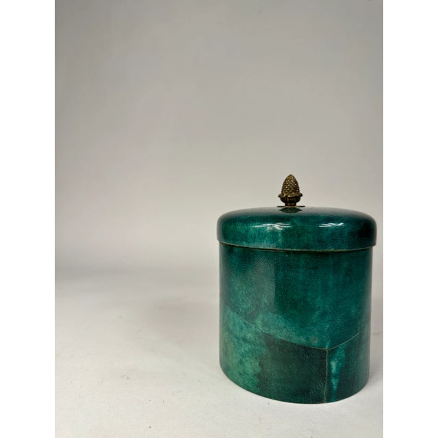 Aldo Tura Mid 20th Century Turquoise Cylindrical Goatskin Lidded Box in the Style of Aldo Tura For Sale - Image 4 of 7