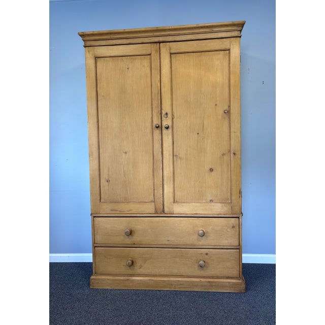 English 19th Century English Pine Linen Press For Sale - Image 3 of 12