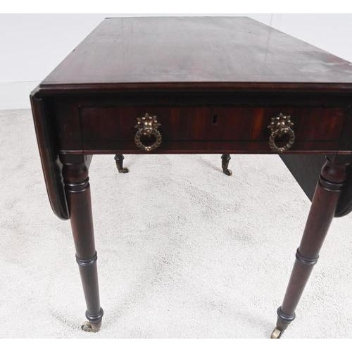 Georgian Mahogany Pembroke Table with Drawer and Drop Leaves, 1810 For Sale - Image 3 of 10