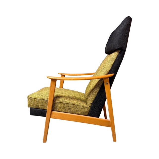 Vintage mid-century modern Swedish lounge chair manufactured in Sweden, c.1960s. Features springs for superior comfort....