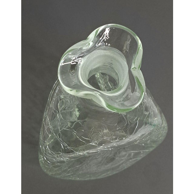 1968 Vintage Blenko #49 Clear Crackle Pinched Decanter w/ Green Stopper MCM 11.5" This striking decanter features Blenko’s...