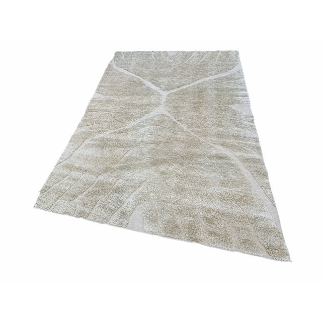 Rh Tarras Wool Rug – 10' × 14' Wheat | 100% Hand-Spun Wool | Hand-Knotted | Sculptural High-Low Texture For Sale - Image 15 of 18
