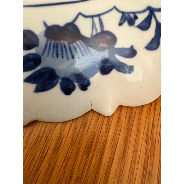 Blue Late 19th Century Meiji Period Large Imari Platter With Cat For Sale - Image 8 of 10