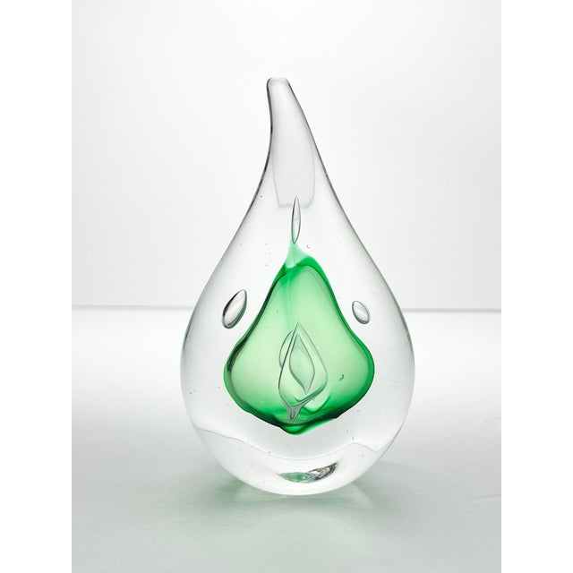 1990s Adam Jablonski Art Glass Teardrop “Pear” Green Paperweight Sculpture For Sale - Image 4 of 8