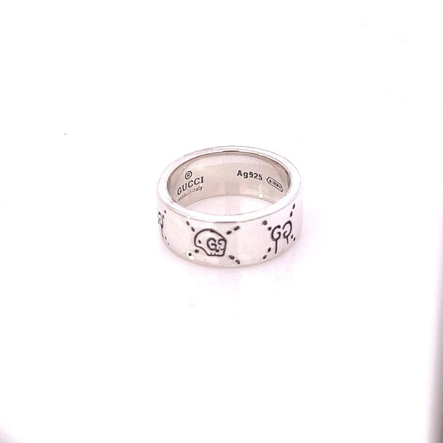 Gucci Late 20th Century Gucci Estate Engraved Ring Size 8 Sterling Silver 8.5 MM Height For Sale - Image 4 of 10