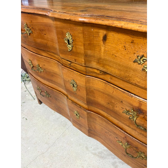 Wood French Louis XV Provincial Walnut Commode, 18th Century For Sale - Image 7 of 9